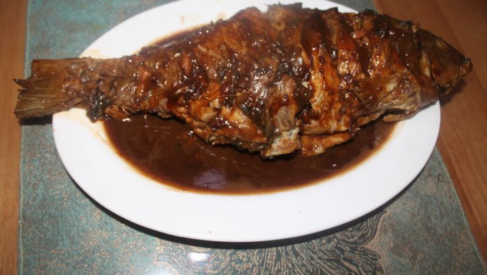 酱汁鲤鱼