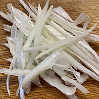 #我们约饭吧#拯救胃口的小凉菜 香菜拌豆腐皮的做法图解4