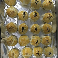 酥掉渣的蛋黄酥＃手做月饼＃的做法图解11