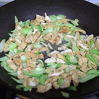 #鲜到鲜得，月满中秋，沉鱼落宴#  低脂清肠的油菜炒豆腐泡的做法图解5