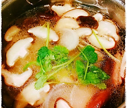白萝卜火腿香菇汤的做法