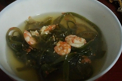 鲜虾海带汤—有康师傅鲜虾鱼板面的味道