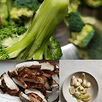 #减一点更好#低脂好吃的香菇西兰花的做法图解2