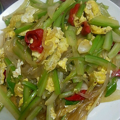 芹菜鸡蛋炒粉条