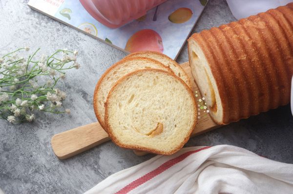 肉松沙拉酱毛毛虫吐司