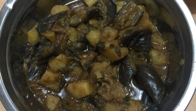超级好吃的土豆炖茄子