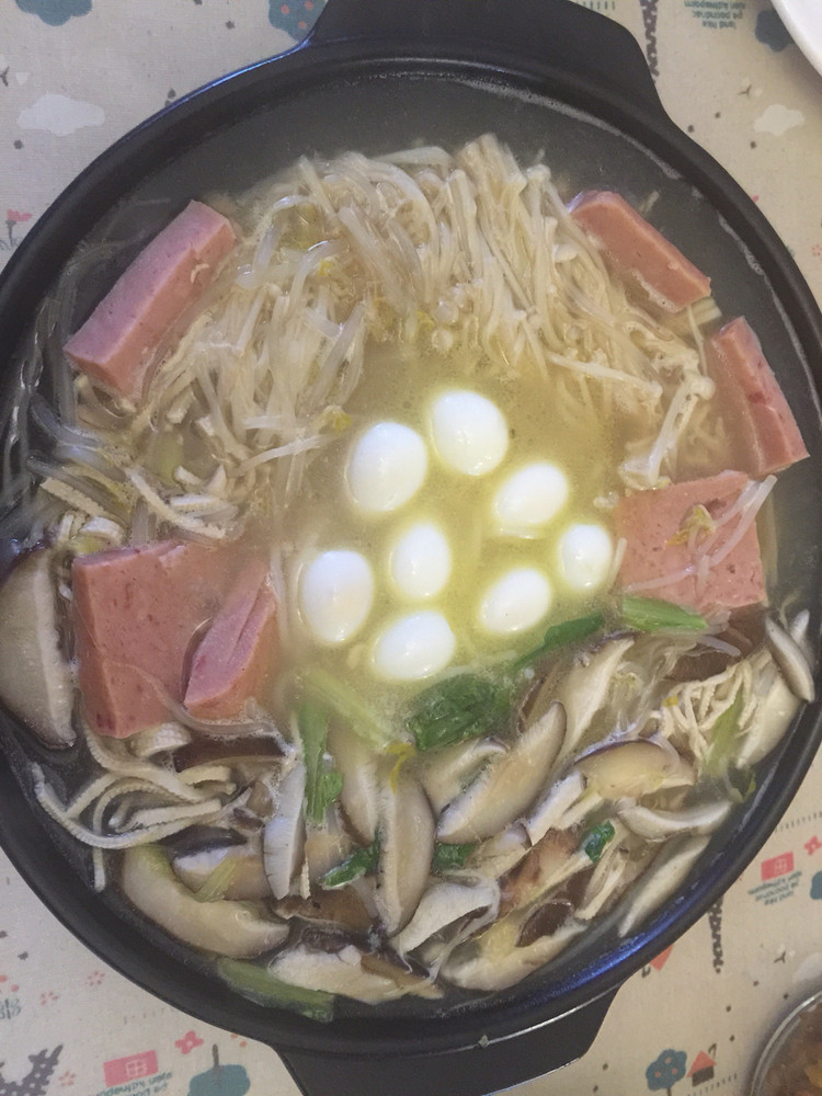 鸡汤米线的做法