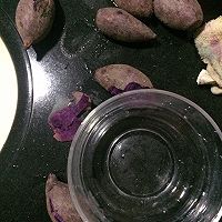 紫薯丸子（简单操作）的做法图解1