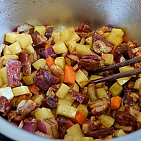 香肠土豆焖饭的做法图解4