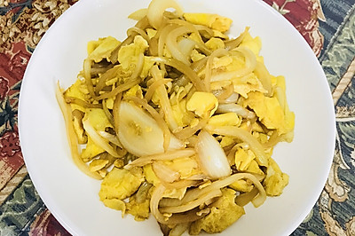 洋葱炒鸡蛋