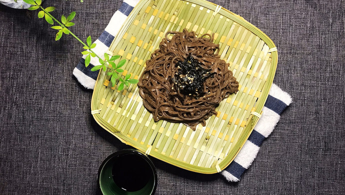 蘸酱油吃的荞麦面 — 低脂低成本