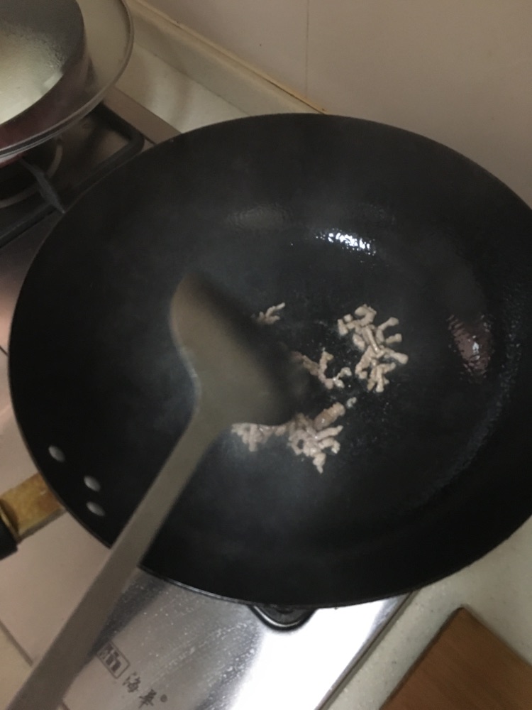 胡萝卜炒黄豆的做法图解2