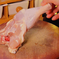 知否中盛小六贿赂考究的美食“三鲜笋炸鹌鹑”【三鲜笋炸酥鸡】的做法图解4