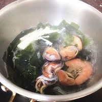 美味海鲜味噌汤的做法图解6