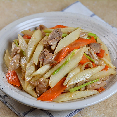 鸡腿肉炒山药