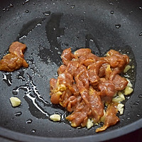 蒜苔炒肉的做法图解3