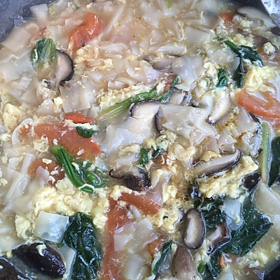香菇鸡蛋菠菜面片汤（营养丰富）