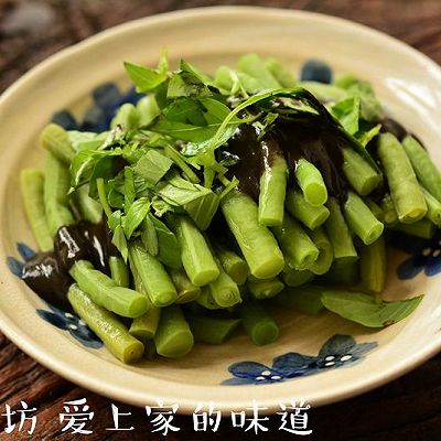 黑麻拌豇豆