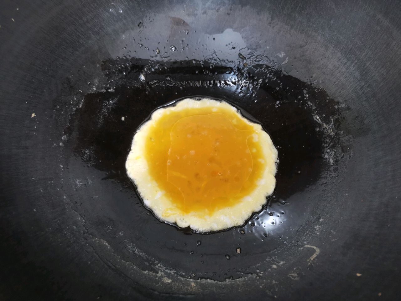 海鲜菇炒蛋怎么做_海鲜菇炒蛋的做法_沙小囡_豆果美食