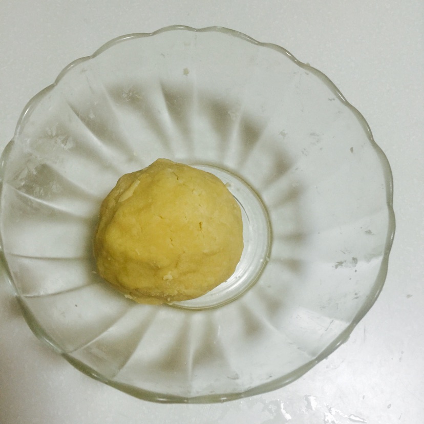 酥到掉渣的美味“蛋黄酥”的做法图解3