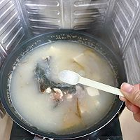 营养丰富的黑鱼豆腐汤的做法图解7
