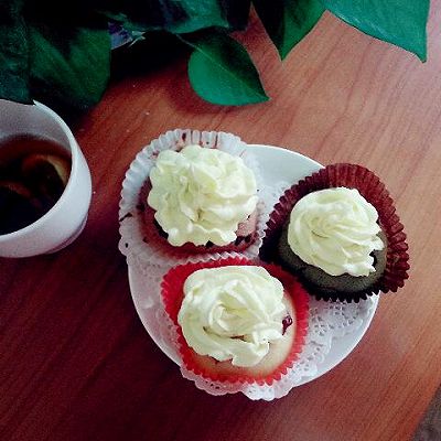 hand-made cupcake 杯子蛋糕