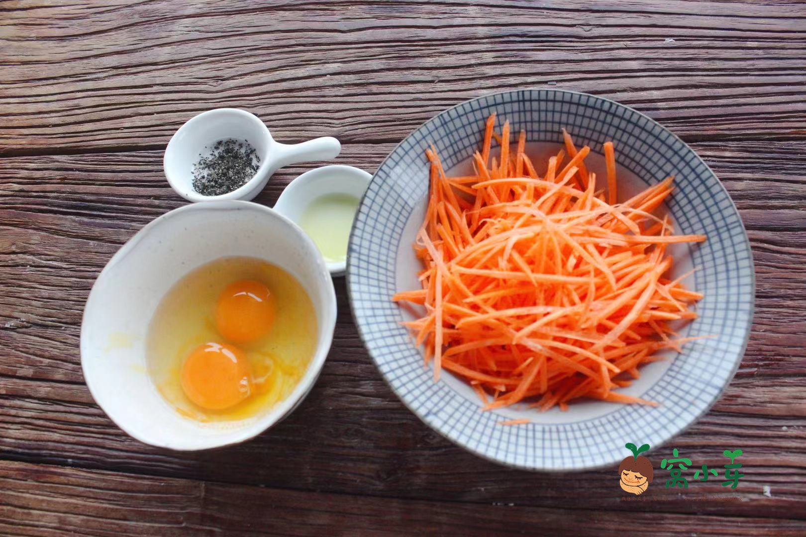 洋葱胡萝卜炒鸡蛋怎么做_洋葱胡萝卜炒鸡蛋的做法_明都花园_豆果美食