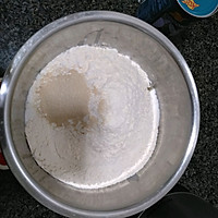 椰浆软面包#安佳黑科技易涂抹软黄油#的做法图解2
