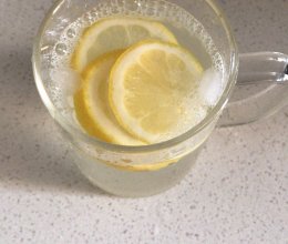 暴打柠檬水的做法