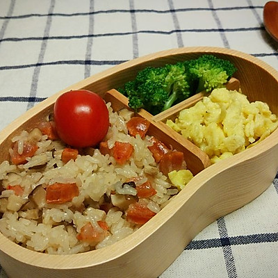 腊肠香菇焖饭×炒蛋便当，简单好吃爆表！