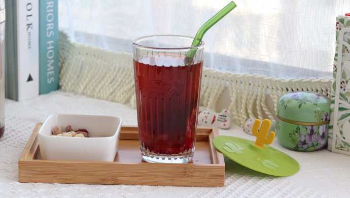 樱花椰香冷萃咖啡，夏日冷萃咖啡特调