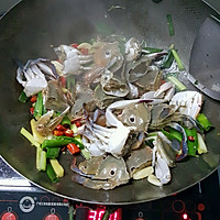 姜葱炒花蟹的做法图解3