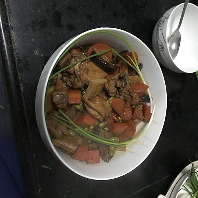 香菇毛豆炒鸡块