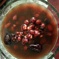 养生红豆红枣补血益气粥的做法图解1