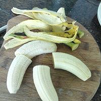 炸香蕉的做法图解1