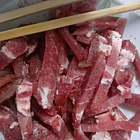 大蒜炒猪肉～肉多的做法图解2