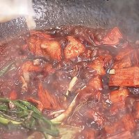 （没有焦糖色素，健康好吃）腐竹红烧肉的做法图解12
