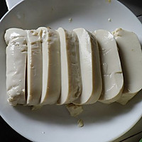 剁椒皮蛋豆腐的做法图解2