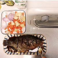 小十食生活—-微波炉烤鱼篇的做法图解1