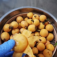 冰糖枇杷果酱的做法图解1