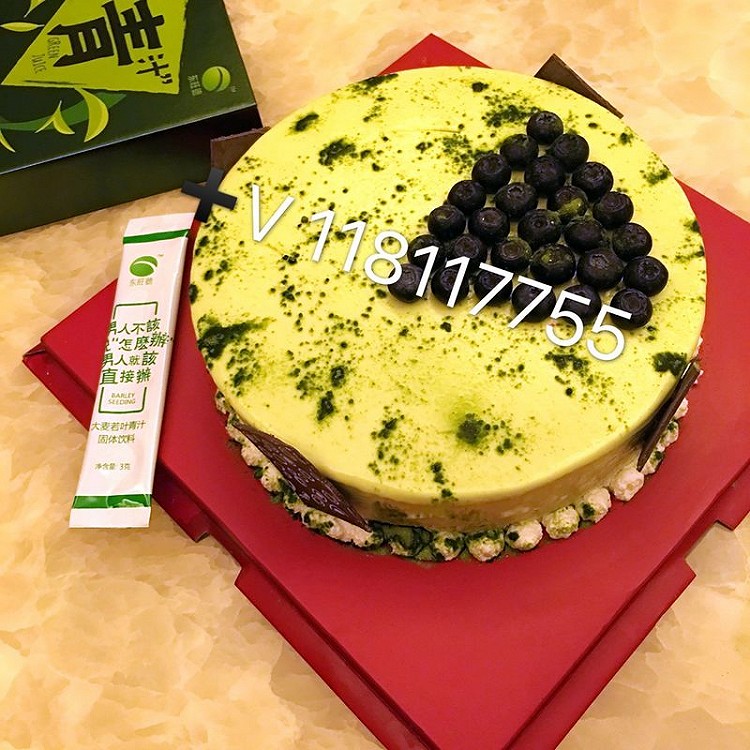 完败所有冰淇淋的青汁慕斯蛋糕的做法