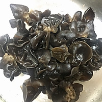 拌木耳黄瓜的做法图解1