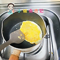 10个月以上辅食菠菜肉松炒蛋的做法图解4