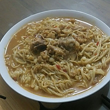 咖哩金针菇鸡腿丁