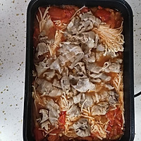 番茄肥牛金针菇汤的做法图解4