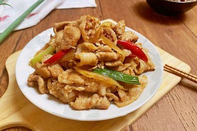 快手菜谱｜沙茶洋葱炒肉片，喝点啤酒搭配简直不要太完美