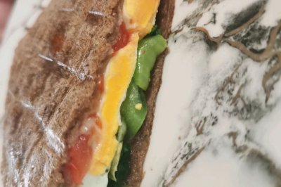 早餐机版西红柿鸡蛋三明治