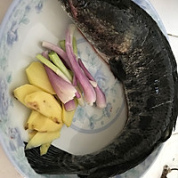 黑鱼枸杞叶汤的做法图解2