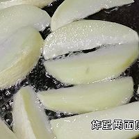 #肉食主义狂欢#椒盐羊排配薯角的做法图解4