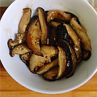 菌菇石锅拌饭的做法图解3